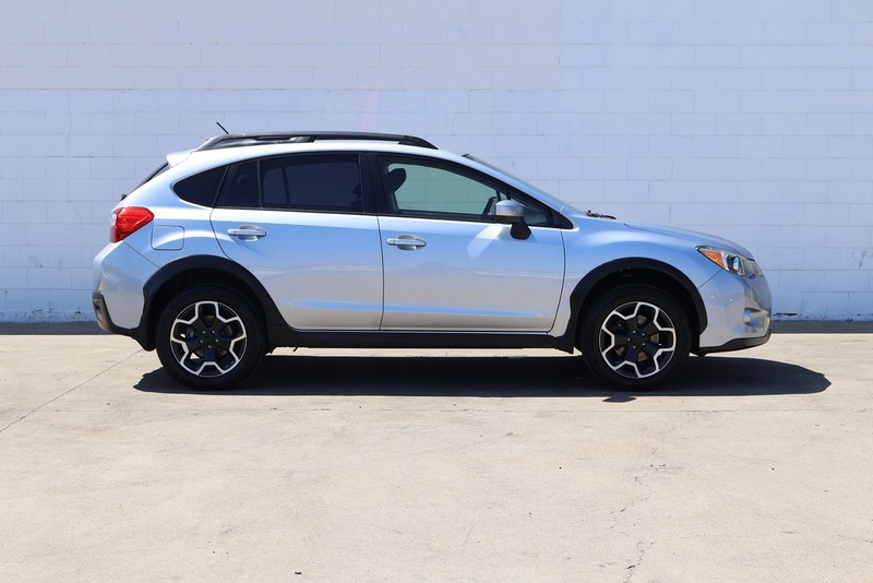 Subaru XV Crosstrek Vehicle Full-screen Gallery Image 04