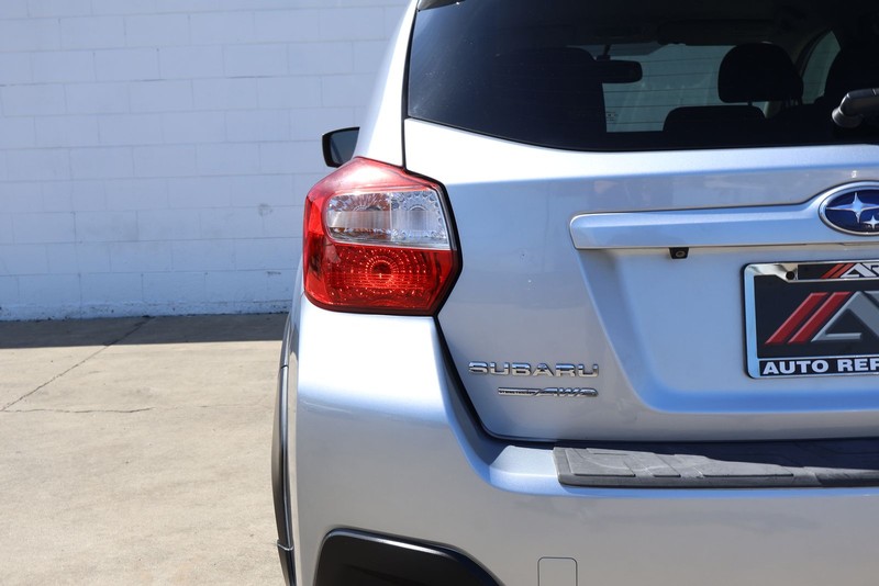 Subaru XV Crosstrek Vehicle Full-screen Gallery Image 07