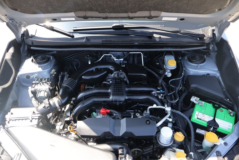 Subaru XV Crosstrek Vehicle Full-screen Gallery Image 12