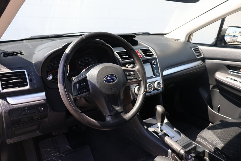 Subaru XV Crosstrek Vehicle Full-screen Gallery Image 16