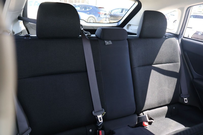 Subaru XV Crosstrek Vehicle Full-screen Gallery Image 21