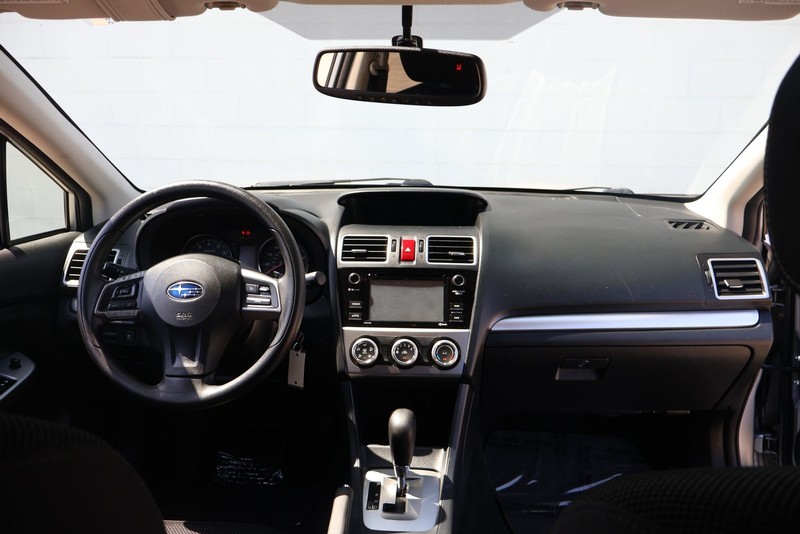 Subaru XV Crosstrek Vehicle Full-screen Gallery Image 22