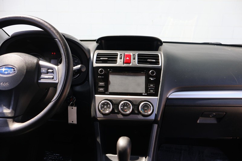 Subaru XV Crosstrek Vehicle Full-screen Gallery Image 27