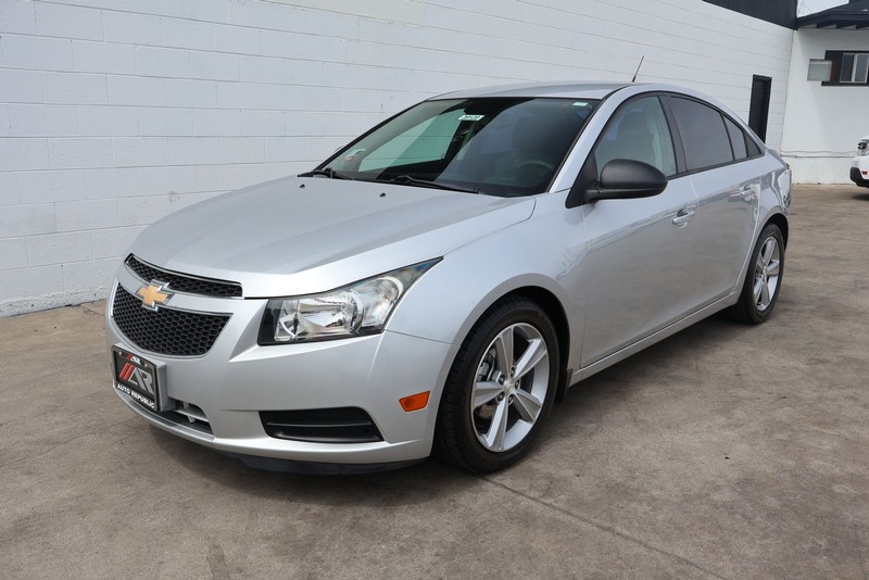 Chevrolet Cruze Vehicle Full-screen Gallery Image 11