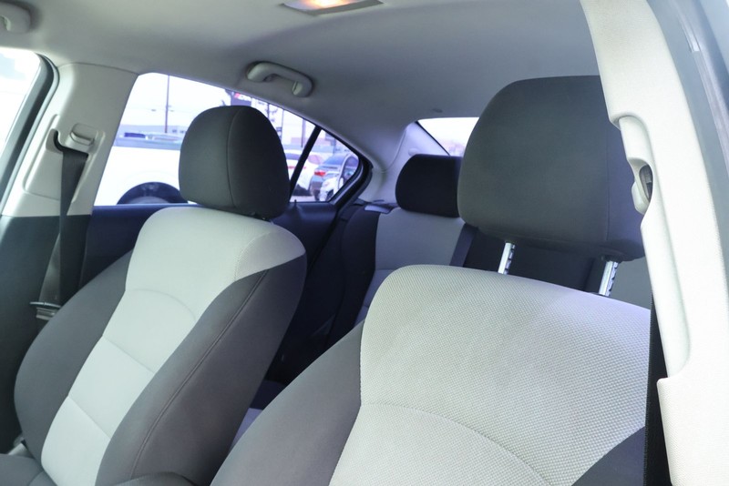 Chevrolet Cruze Vehicle Full-screen Gallery Image 18