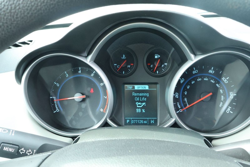 Chevrolet Cruze Vehicle Full-screen Gallery Image 23