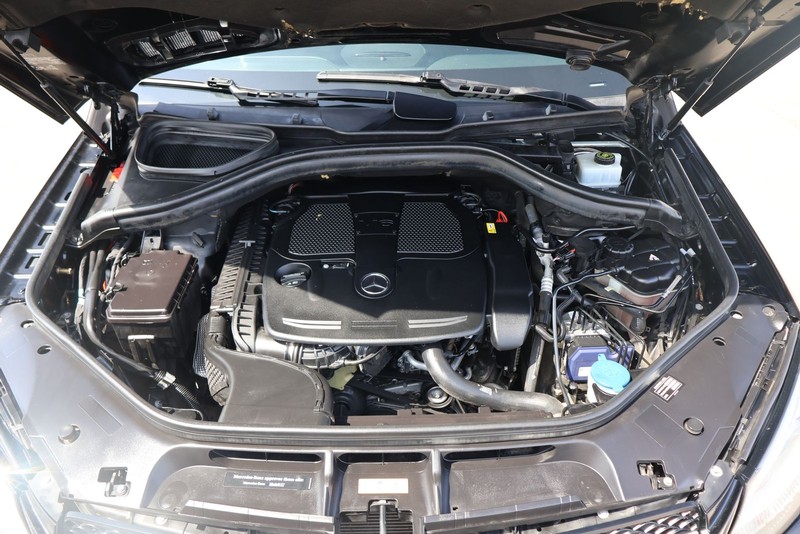 Mercedes-Benz GLE 350 Vehicle Full-screen Gallery Image 13