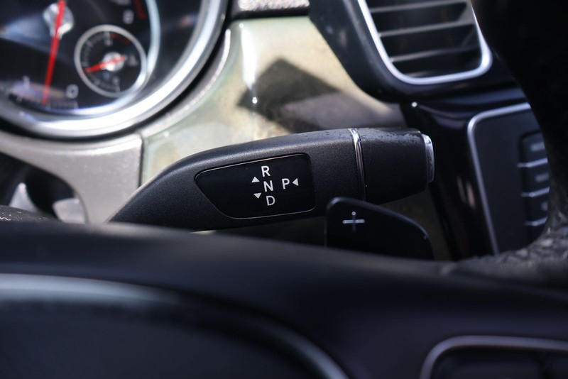 Mercedes-Benz GLE 350 Vehicle Full-screen Gallery Image 28