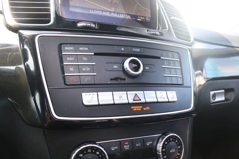 Mercedes-Benz GLE 350 Vehicle Full-screen Gallery Image 32