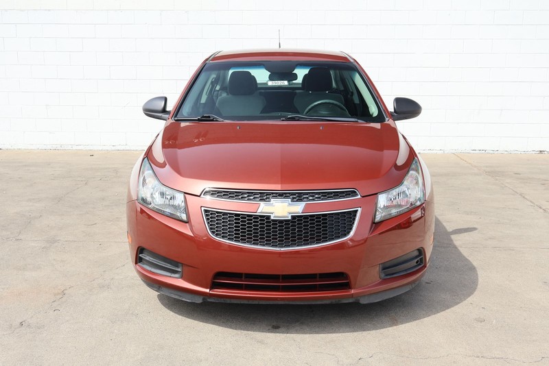 Chevrolet Cruze Vehicle Full-screen Gallery Image 02