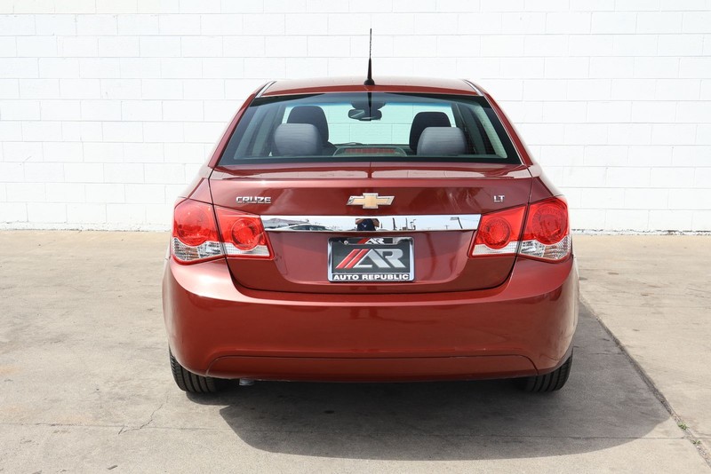 Chevrolet Cruze Vehicle Full-screen Gallery Image 06