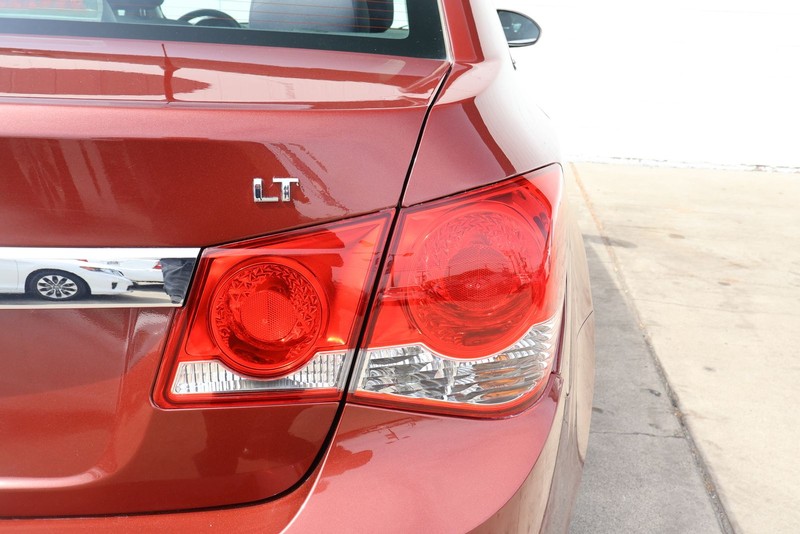 Chevrolet Cruze Vehicle Full-screen Gallery Image 07