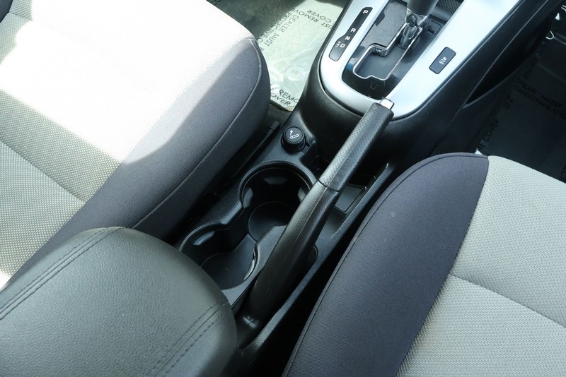 Chevrolet Cruze Vehicle Full-screen Gallery Image 28