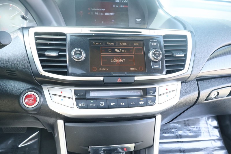 Honda Accord Coupe Vehicle Full-screen Gallery Image 33