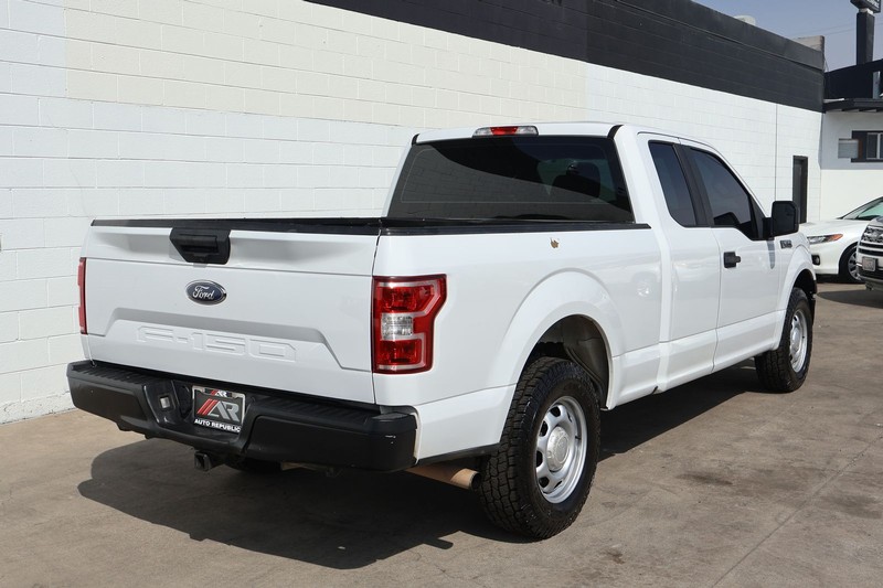 Ford F-150 Vehicle Full-screen Gallery Image 05