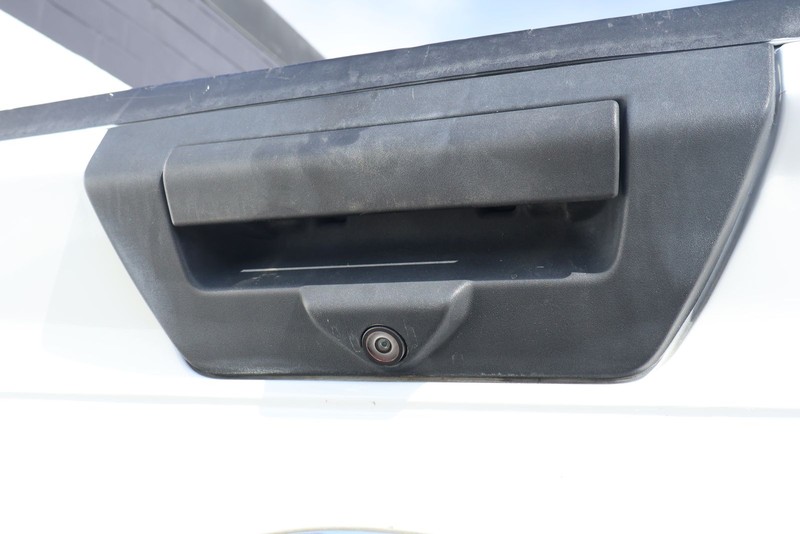 Ford F-150 Vehicle Full-screen Gallery Image 08