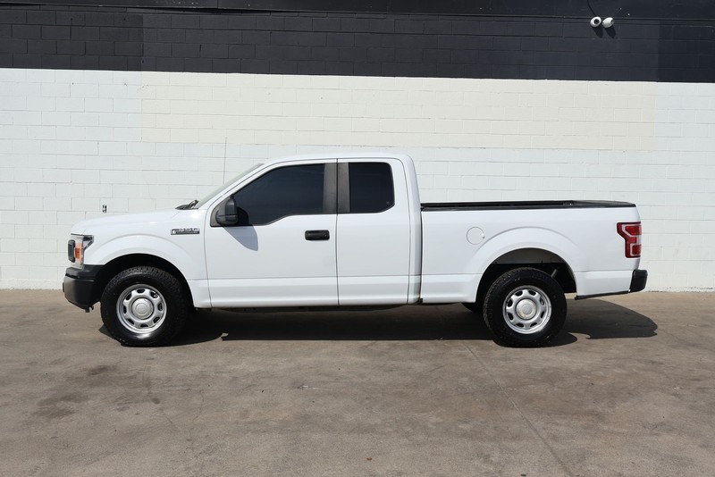 Ford F-150 Vehicle Full-screen Gallery Image 12