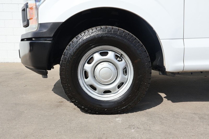 Ford F-150 Vehicle Full-screen Gallery Image 15