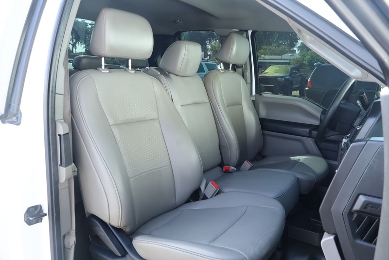 Ford F-150 Vehicle Full-screen Gallery Image 22