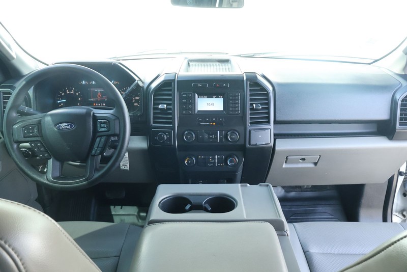 Ford F-150 Vehicle Full-screen Gallery Image 26