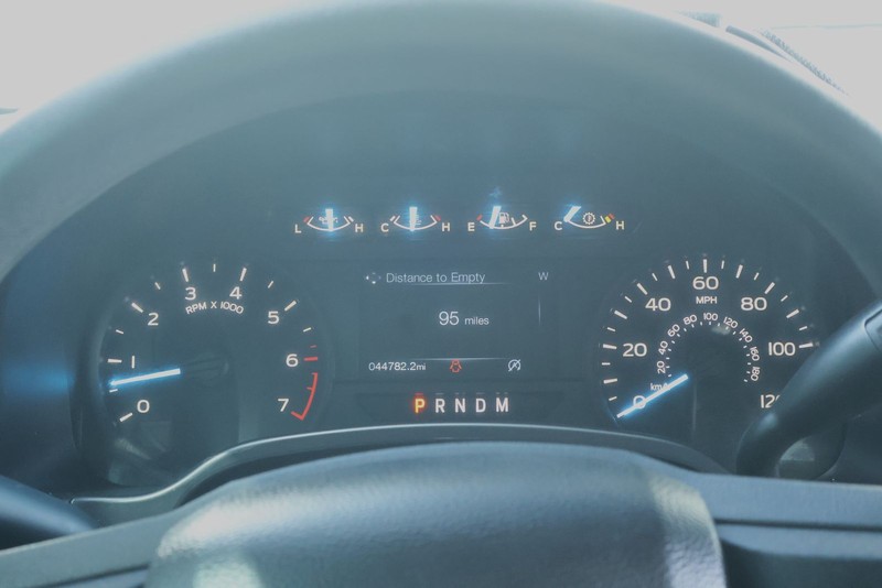 Ford F-150 Vehicle Full-screen Gallery Image 27