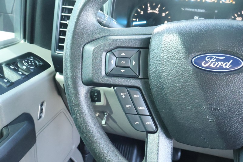 Ford F-150 Vehicle Full-screen Gallery Image 29