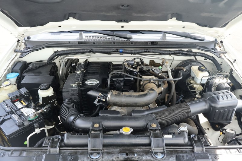 Nissan Frontier Vehicle Full-screen Gallery Image 12