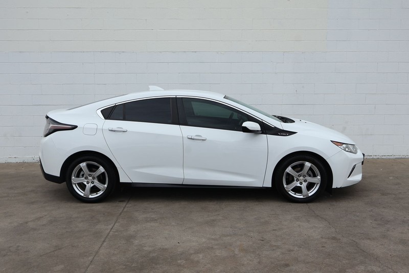 Chevrolet Volt Vehicle Full-screen Gallery Image 04