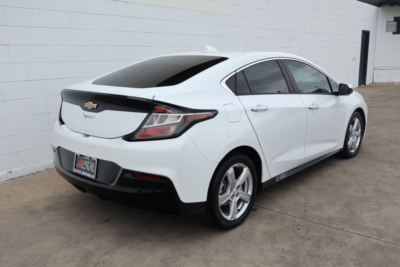 Chevrolet Volt Vehicle Full-screen Gallery Image 05
