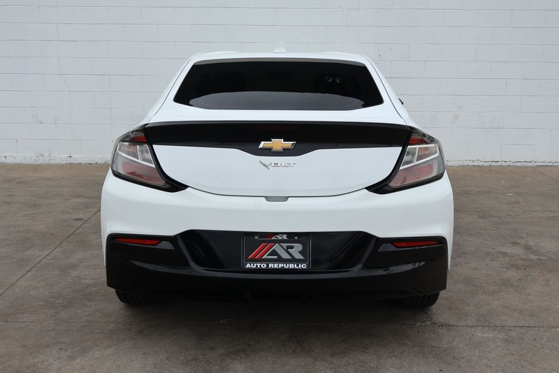 Chevrolet Volt Vehicle Full-screen Gallery Image 06