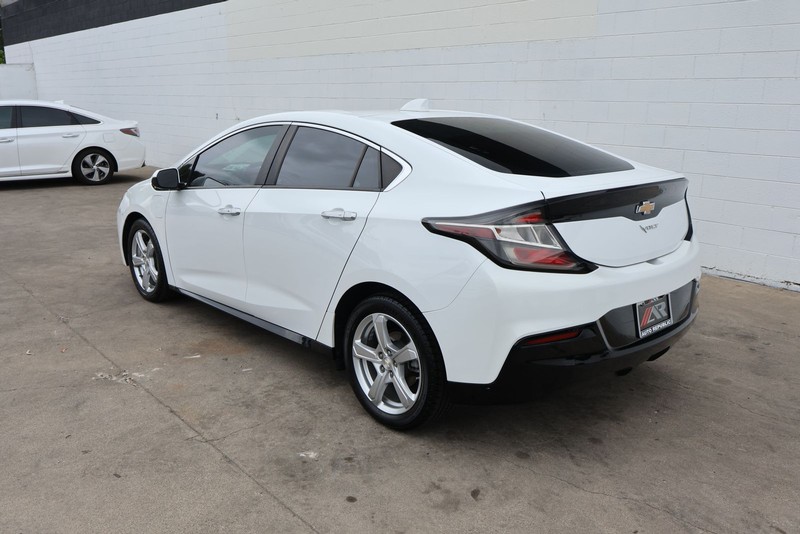 Chevrolet Volt Vehicle Full-screen Gallery Image 09