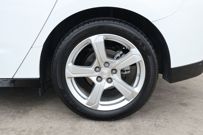 Chevrolet Volt Vehicle Full-screen Gallery Image 14