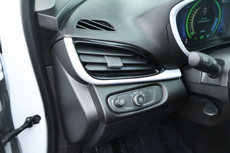 Chevrolet Volt Vehicle Full-screen Gallery Image 17