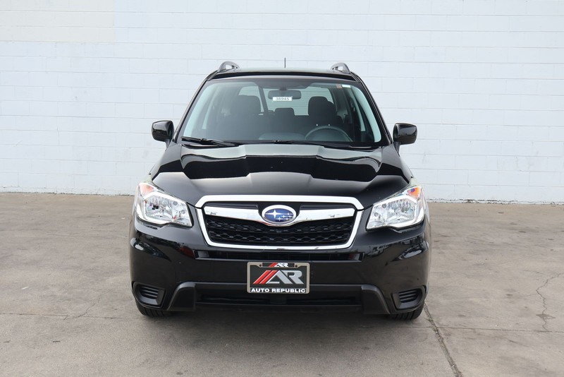 Subaru Forester Vehicle Full-screen Gallery Image 02