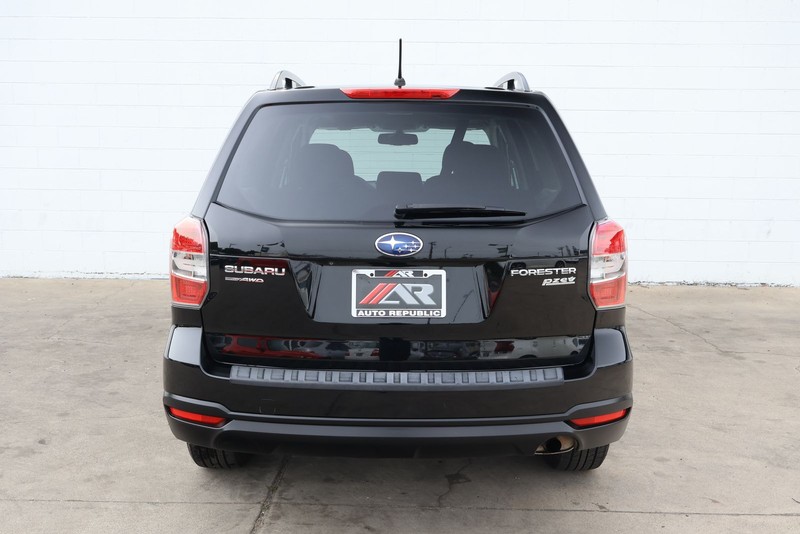 Subaru Forester Vehicle Full-screen Gallery Image 06