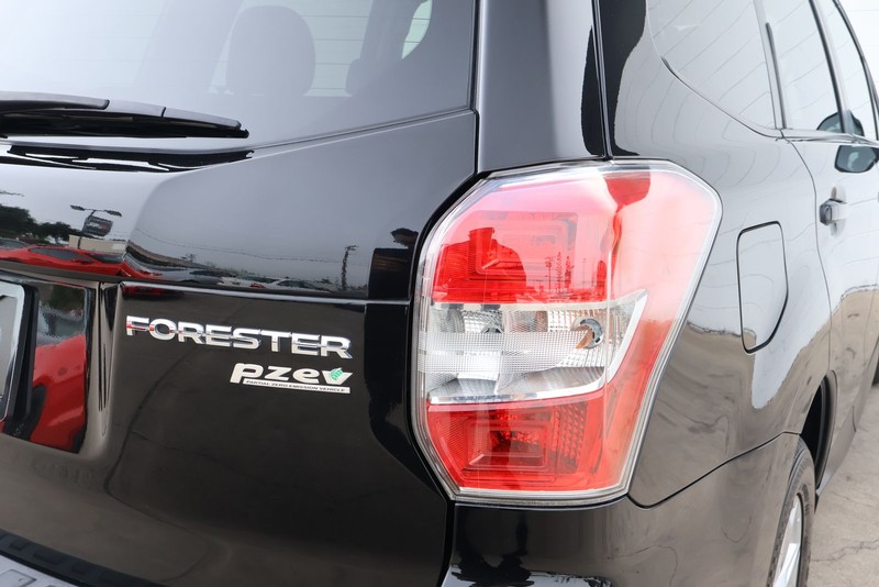 Subaru Forester Vehicle Full-screen Gallery Image 07