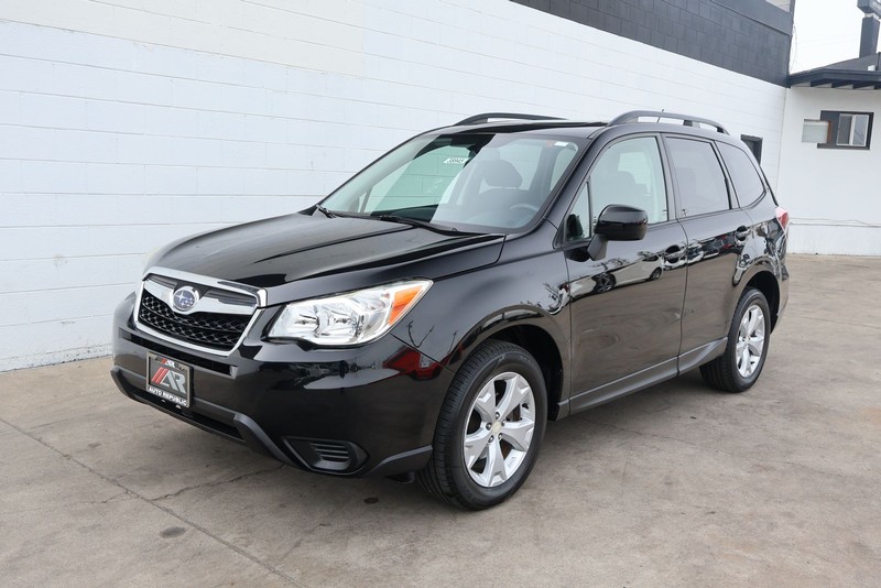 Subaru Forester Vehicle Full-screen Gallery Image 12