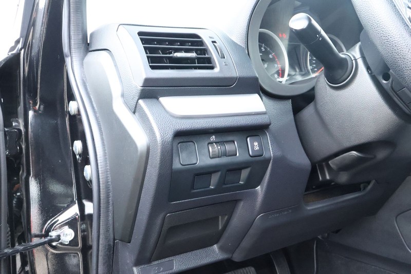 Subaru Forester Vehicle Full-screen Gallery Image 17