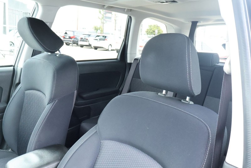 Subaru Forester Vehicle Full-screen Gallery Image 20