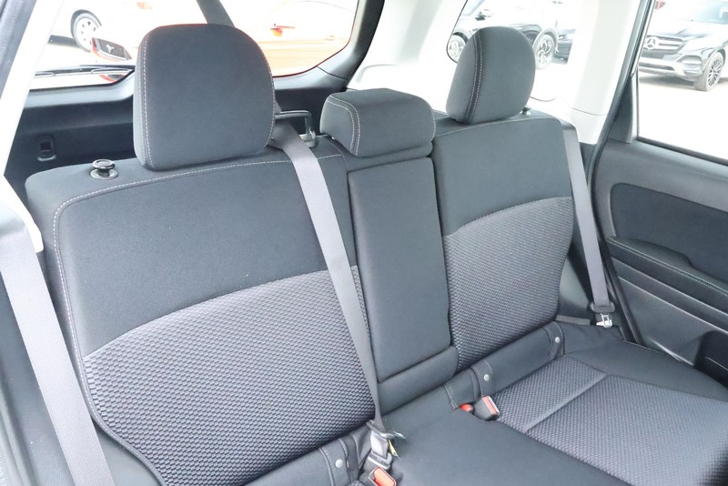 Subaru Forester Vehicle Full-screen Gallery Image 23