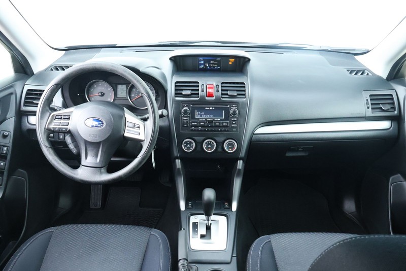 Subaru Forester Vehicle Full-screen Gallery Image 24