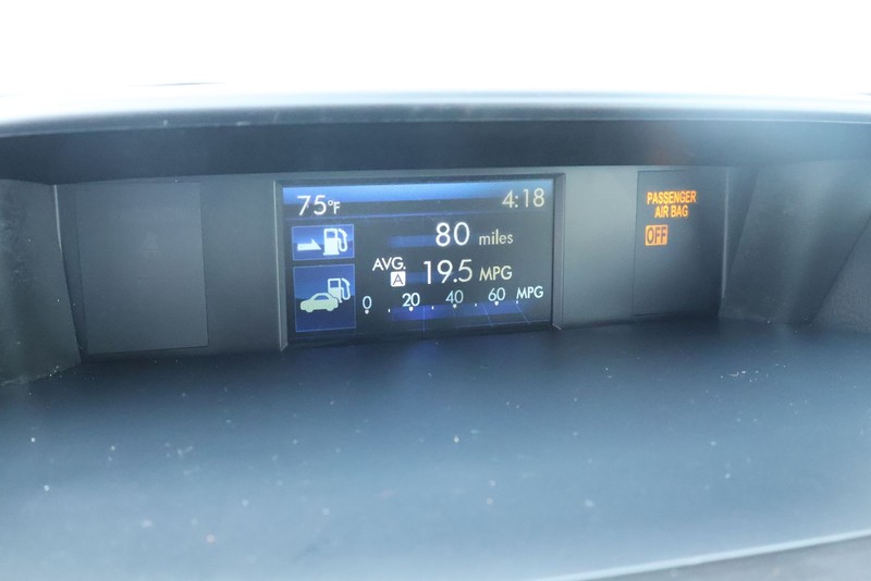 Subaru Forester Vehicle Full-screen Gallery Image 30