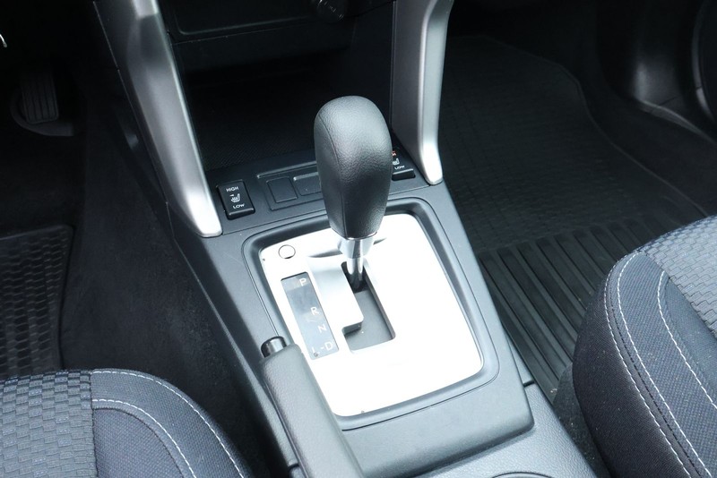 Subaru Forester Vehicle Full-screen Gallery Image 33