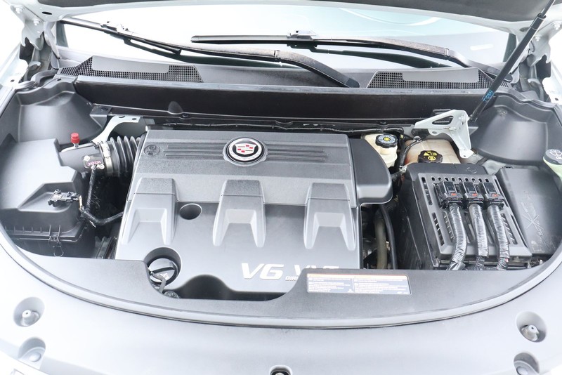 Cadillac SRX Vehicle Full-screen Gallery Image 13