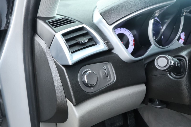 Cadillac SRX Vehicle Full-screen Gallery Image 18