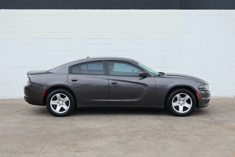Dodge Charger Vehicle Full-screen Gallery Image 04