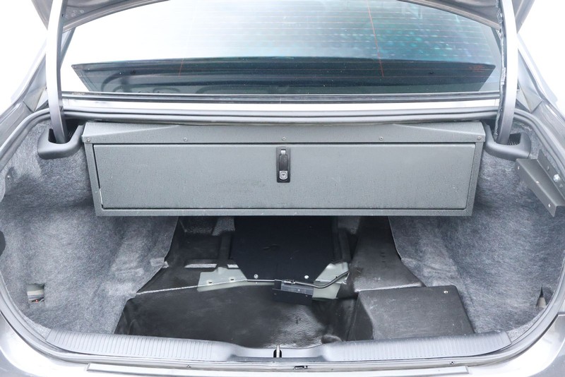 Dodge Charger Vehicle Full-screen Gallery Image 08