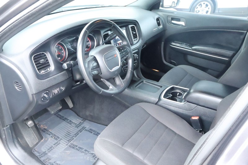 Dodge Charger Vehicle Full-screen Gallery Image 15