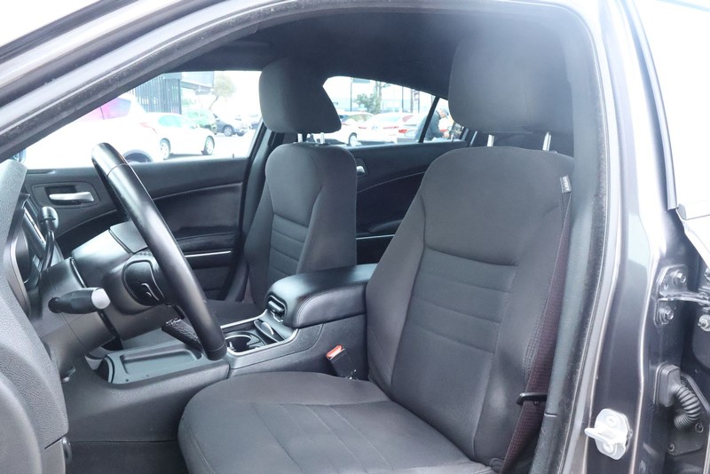 Dodge Charger Vehicle Full-screen Gallery Image 18