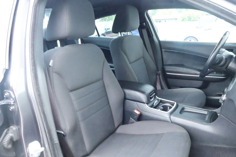 Dodge Charger Vehicle Full-screen Gallery Image 22